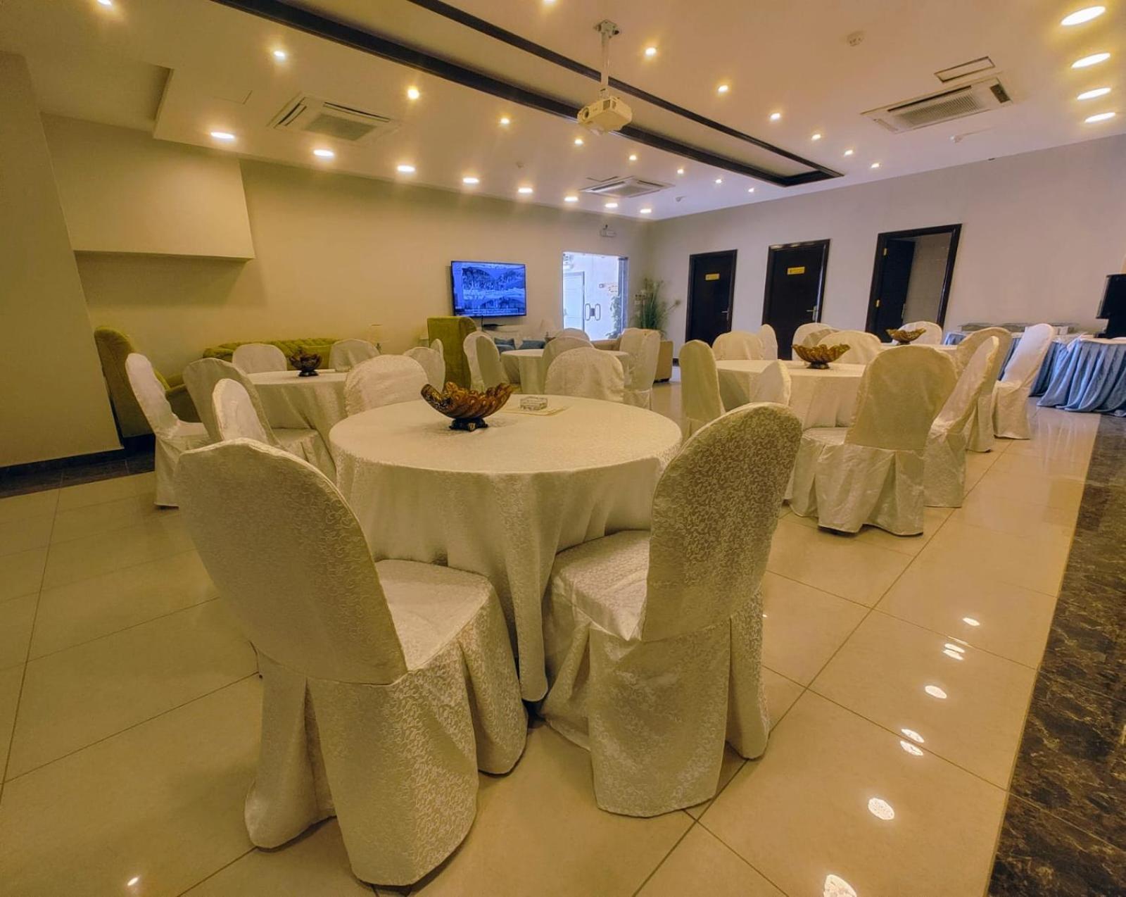 Al Mokhmalia Serviced Apartments Медина Екстериор снимка